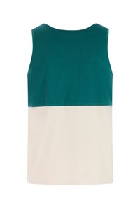 Camiseta sin mangas con sección superior en color verde azulado y sección inferior blanca, hecha de algodón suave con una textura lisa. Cuello redondo, diseño sin mangas.