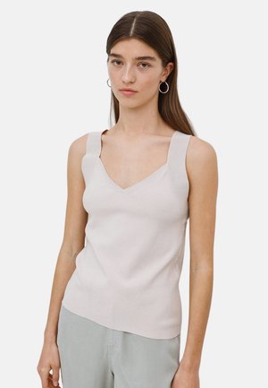 CON TIRANTES ANCHOS Y ESCOTE DE PICO - Top - beige