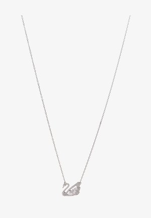Collier en argent avec un pendentif en forme de cygne, présentant un design découpé complexe et de petites pierres transparentes, suspendu à une chaîne fine.