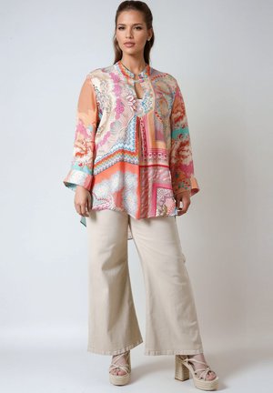 IMPRIMÉE PATCH DE DEUX MOTIFS DIFFÉRENTS - Blouse - multicolore