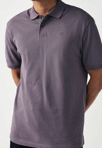 Next Polo - purple