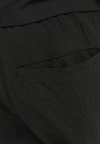 Jack & Jones Verryttelyhousut - black