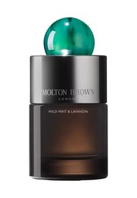 Dunkles Glasfläschchen mit einem silbernen Metallverschluss und einem grünen Kugeloberteil; beschriftet mit "Molton Brown Wild Mint & Lavandin." Elegantes Design.