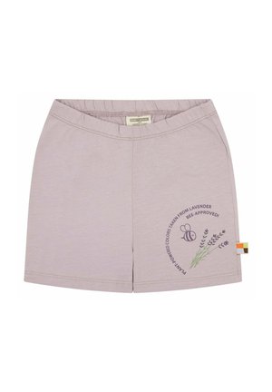 Shorts leggeri color lavanda realizzati in morbido cotone. Presentano una grafica di un'ape e di lavanda in viola scuro, con un'etichetta multicolore sul lato.