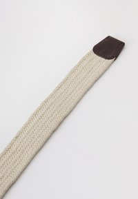 Thumbnail Image 4