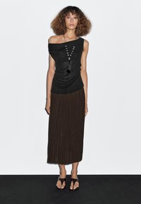 Massimo Dutti PLEATED MIDI - A-lijn rok - dark brown