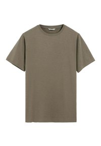 Camiseta de cuello redondo de manga corta en color verde oliva, con un sutil logo en la parte delantera y diseño liso, exhibida sobre un fondo blanco.