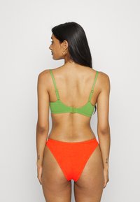Etam BEAUTY - BRASSIERE - Parte de cima de biquíni - vert