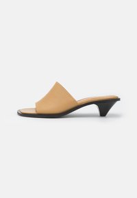 NALMA MID HEEL - Mules de salto - dune beige