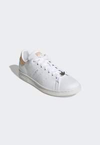 adidas Originals STAN SMITH  - Treniņu apavi - white