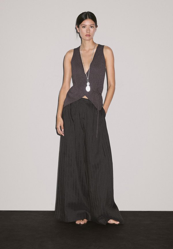 WIDE WITH STRIPED DETAIL - Trousers