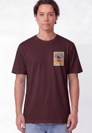 watapparel, TAROT THE CHOCOLATE - T-Shirt print - red brown
