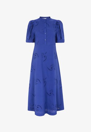 Rochie albastră din bumbac, cu mâneci scurte bufante, nasturi în față, modele brodate și o siluetă în formă de A, până la genunchi.