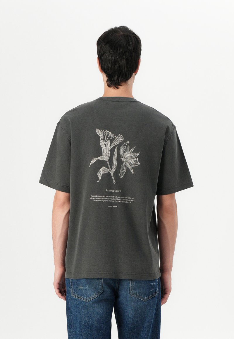 Samsøe Samsøe - LILIUM UNISEX - T-shirt con stampa - dark grey, Ingrandire