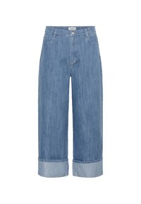 Svijetloplave traperice skraćene širom nogavicom s prevrnutim rubom, visokog struka i dizajnom s pet džepova. Glatka tekstura s blago izblijedjelim izgledom.