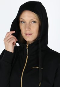 Swedemount Lounge Long Zip Hood - Sweatjakke - black