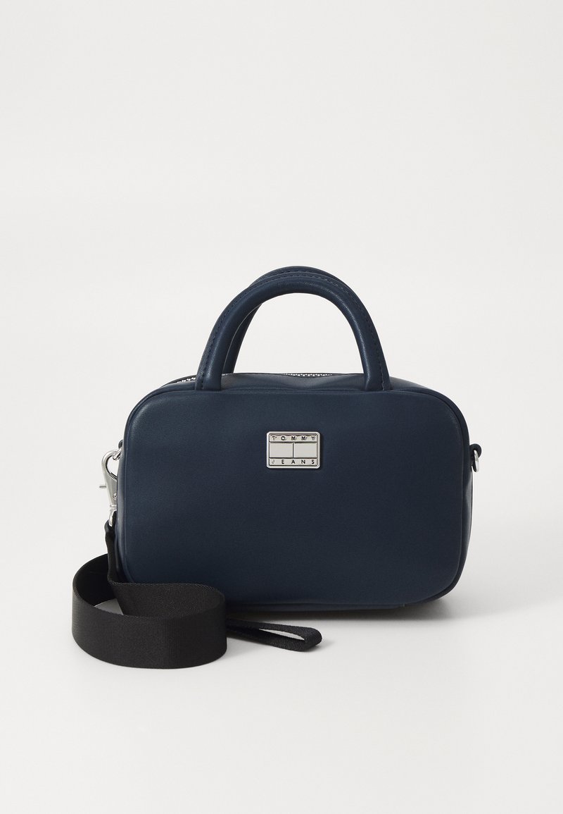 Tommy Jeans - AMERICAN COOL TRUNK - Handbag - blue, Enlarge