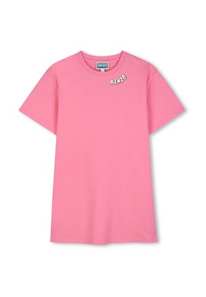 Roze T-shirt met korte mouwen, een ronde hals en een klein wit Kenzo-logo op de linker bovenborst.