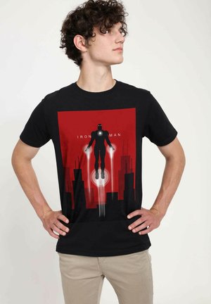 Marvel AVENGERS CLASSIC TAKE OFF UNISEX - Print T-shirt - black