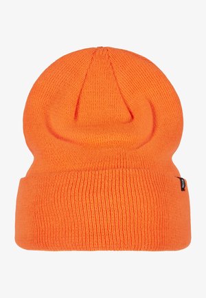 Oranž villane beanie, ribatud tekstuuriga, kitseneva ülaosaga ja küljel väikese musta logo sildiga. Pehme ja veniv materjal.