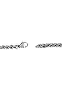 Catenina in metallo argento con anelli intrecciati, dotata di chiusura a molla e superficie liscia, esposta da due angolazioni.