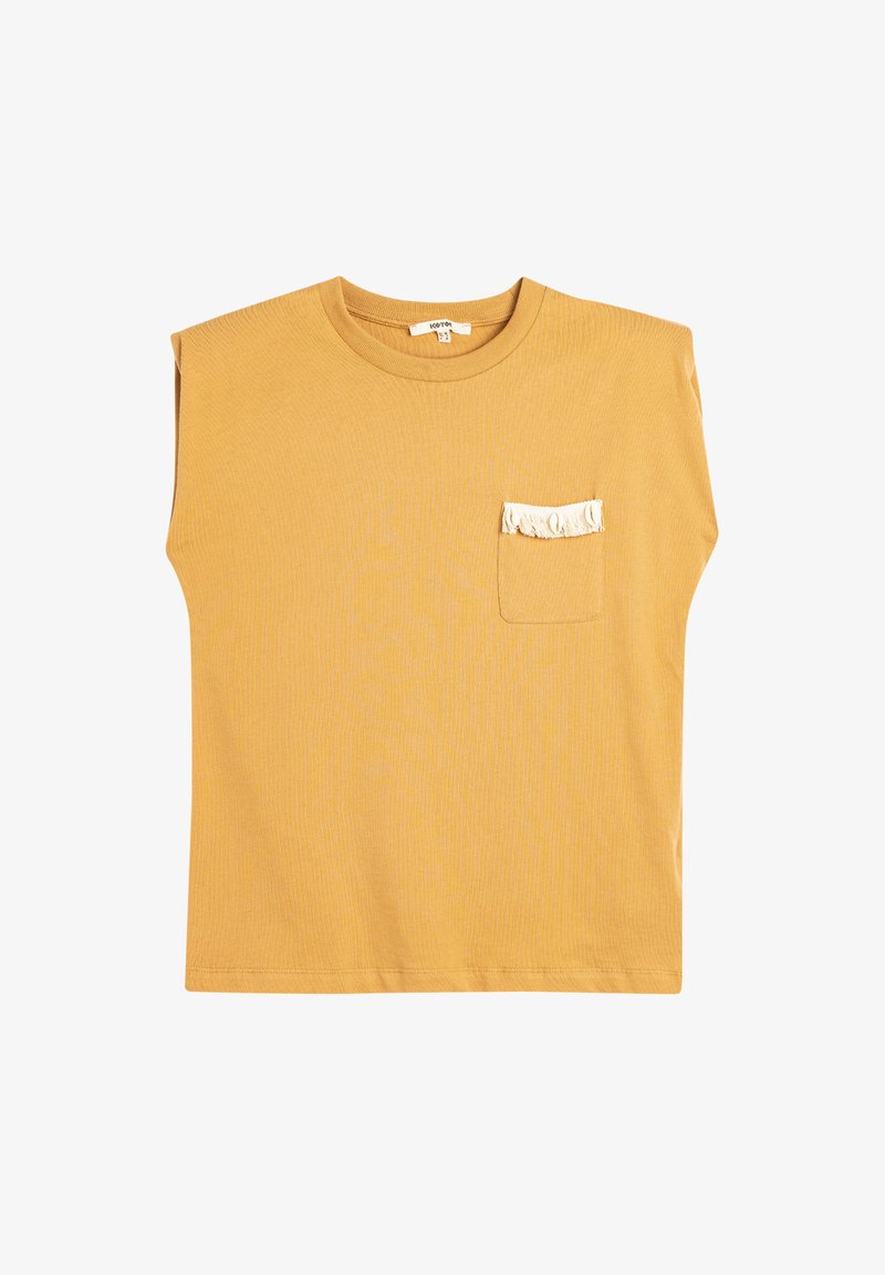 Kurzärmliges senfgelbes T-Shirt mit strukturiertem Finish, das eine kleine Tasche mit Fransenverzierung auf der linken Brust hat.