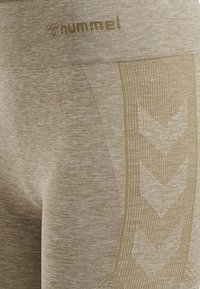 Hummel Šortky - mottled brown