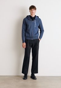 Calvin Klein HORIZONTAL LOGO ZIP THRU HOODIE - Φούτερ με φερμουάρ - ink