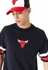 New Era CHICAGO BULLS - Camiseta estampada - noir