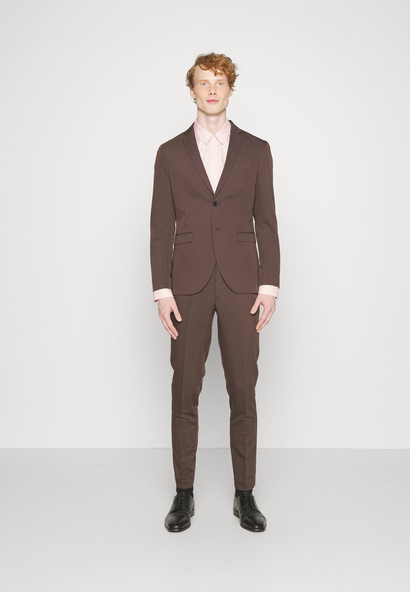 Jack & Jones PREMIUM JPRFRANCO  - Dress - chocolate torte
