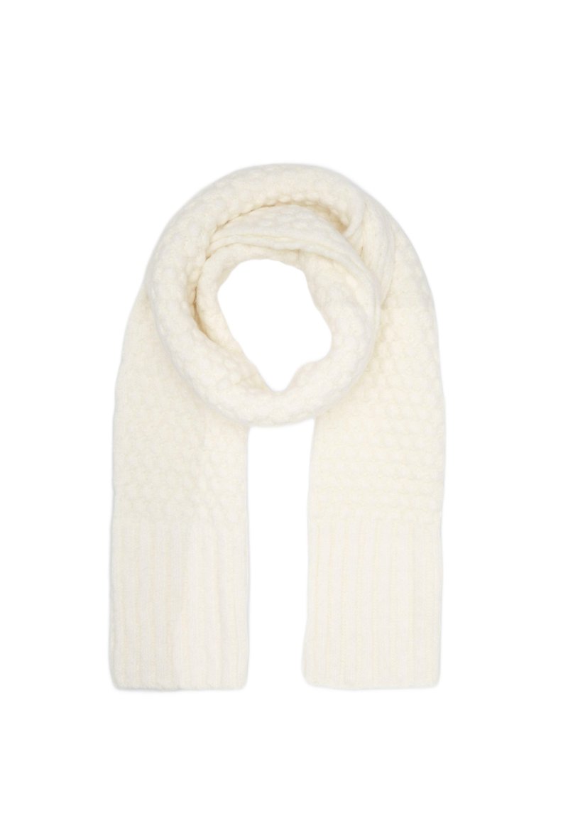 Écharpe tricotée blanche avec une section centrale à motif épais et des extrémités côtelées, fabriquée en tissu doux pour la chaleur et le confort.