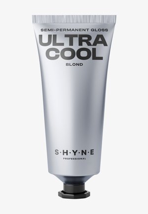 Silberne Tube mit semi-permanenter Gloss-Haarfarbe, beschriftet mit "Ultra Cool Blond", schwarzer Schrift und schwarzem Verschluss. Glatte Metalloptik.