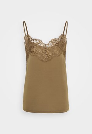 Olivgrön cami med justerbara spagettiband, som har en detaljerad spetskant vid halsringningen och ett mjukt, lätt tyg.