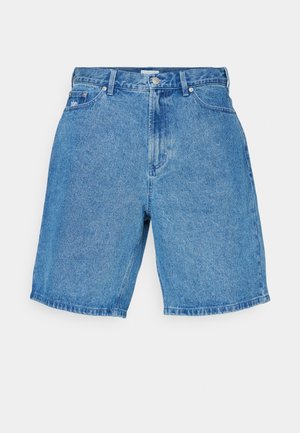 Lichtblauwe denim shorts met een relaxte pasvorm, met een hoge taille, vijf zakken en een rechte snit aan de onderrand.
