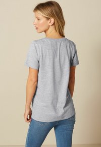 Next ESSENTIALS SHORT SLEEVE V-NECK T-SHIRT - T-Shirt basic - grey marl
