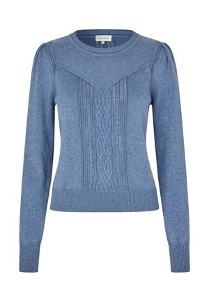 Lyseblå sweater med lange ærmer, ribbet kant og teksturerede kabelstrikkede mønstre på forsiden. Fremstillet af et blødt strikmateriale.