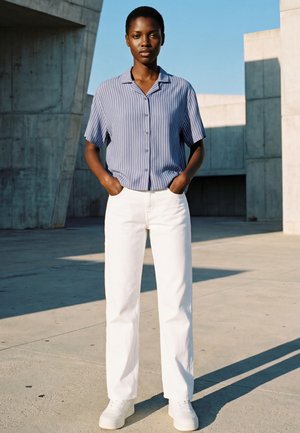 Urban Classics RESORT - Button-down blouse - vintagebluepinstripe