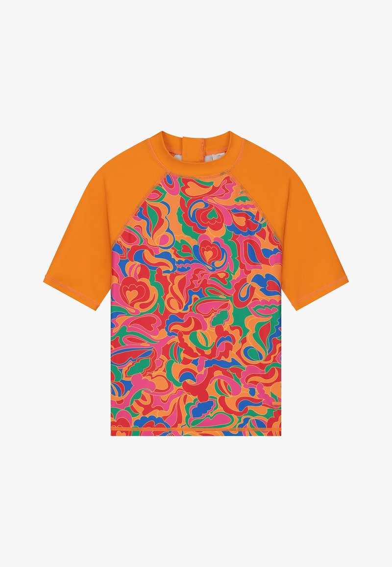 Īsām piedurknēm oranža T-kreklis ar dzīvīgu, daudzkrāsainu abstraktu ziedu rakstu priekšpusē un apaļu kakla izgriezumu.