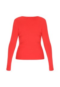 Rotes, geripptes Langarmoberteil mit figurbetontem Schnitt und rundem Halsausschnitt, das eine glatte Textur und eine nahtlose Rückseite aufweist.