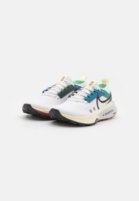 Nike Performance ZOOMX ZEGAMA 2 - Trail hardloopschoenen - white/black/bicoastal/court blue/university gold