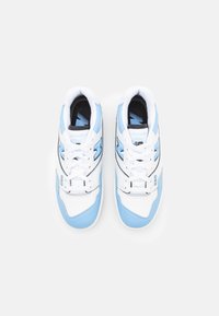 New Balance 550 UNISEX - Sapatilhas - white/team carolina