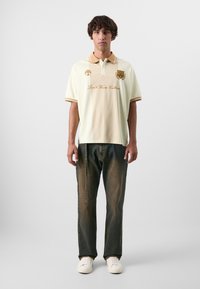 Don't Waste Culture GAIOZ UNISEX - Χαλαρό τζιν - brown