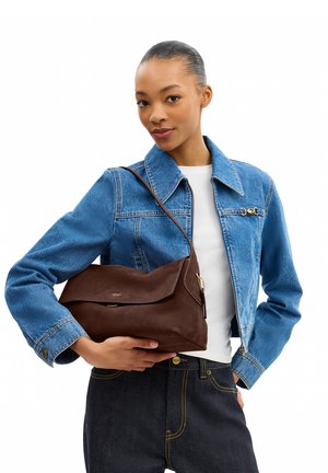 COACH, CHELSEA SHOULDER BAG 36 - Sac à main - b4 dark chocolate