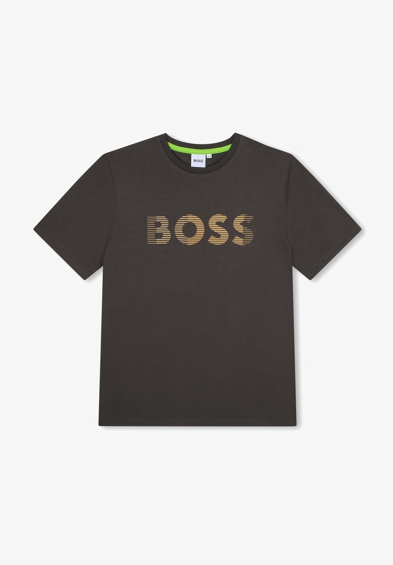 Tmavě šedé tričko vyrobené z bavlny s krátkými rukávy. Uprostřed se nachází výrazné pruhované zlaté logo "BOSS" a má kulatý výstřih.