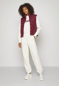 Noisy May NMMARCUS VEST  - Colete - windsor wine