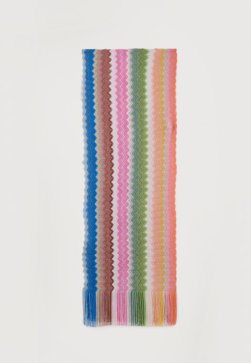 Μακριά πλεκτή κασκόλ με κάθετες ζιγκ-ζαγκ ρίγες σε μπλε, καφέ, ροζ, πράσινο, κίτρινο, πορτοκαλί και λευκό, με πολύχρωμες φούντες.