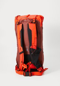 Deuter GUIDE 24 UNISEX - Rucksack - redwood/papaya