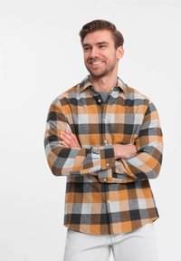 Ombre LEISURE SHCS - Camisa - yellow black