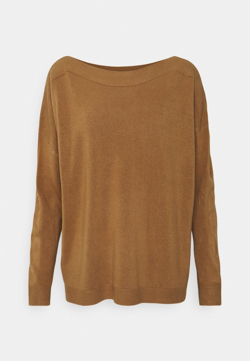 Bruine oversized trui, zacht gebreid materiaal, brede boothals, lange mouwen, geribbelde boorden en zoom, losse pasvorm, minimalistisch ontwerp.