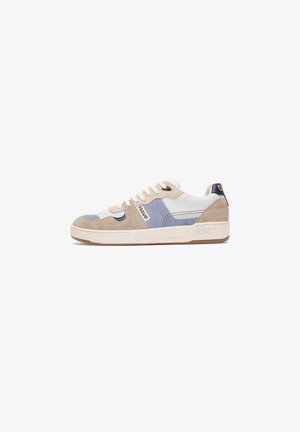 Sneaker featuring a mix of materials including suede and leather in beige, white, and light blue. Rubber sole with a textured grip.